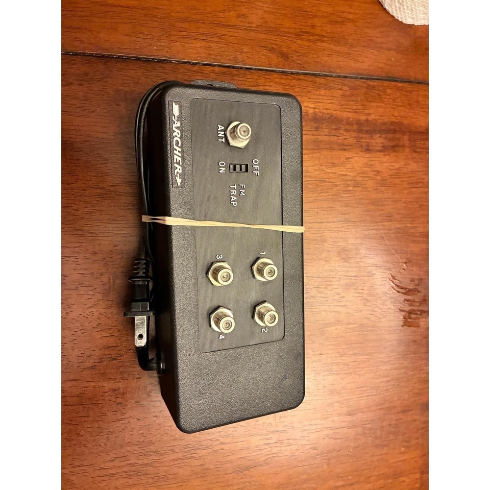 Radio Shack Archer 15-1123 Indoor 4-Set TV & FM AMPLIFIED COUPLER